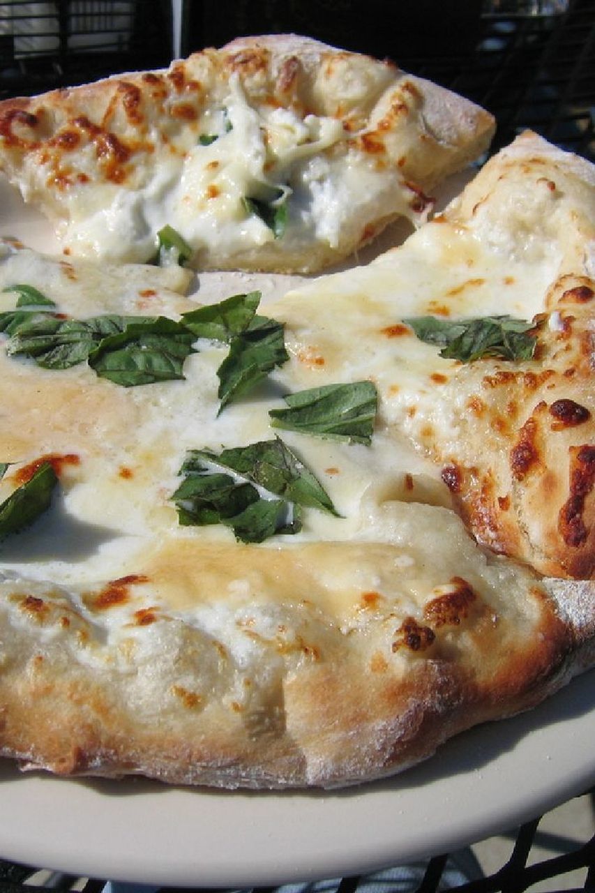 White Pizza Sauces Your Guide To Pizza