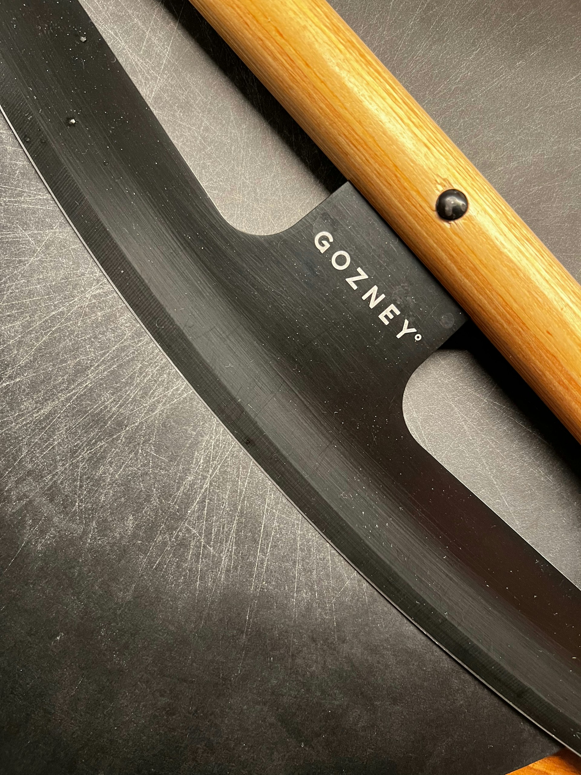 Pizza knife